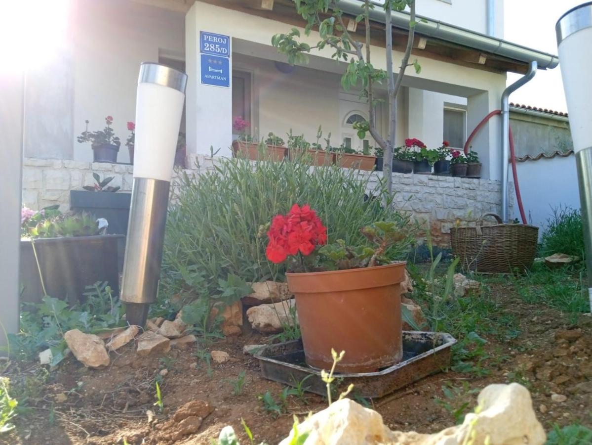 Apartman Josipa Peroj Exterior photo